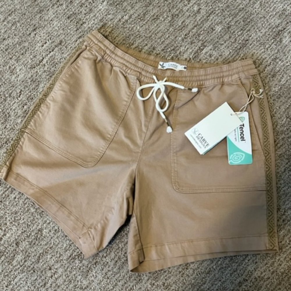 Carve Designs Sloane Short, NEW